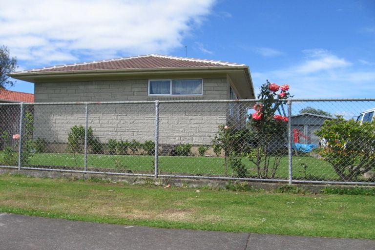 Photo of property in 25 Alabaster Drive, Papatoetoe, Auckland, 2025