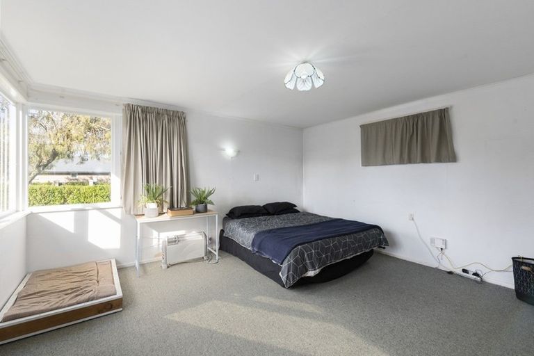 Photo of property in 81 Queenwood Road, Levin, 5510