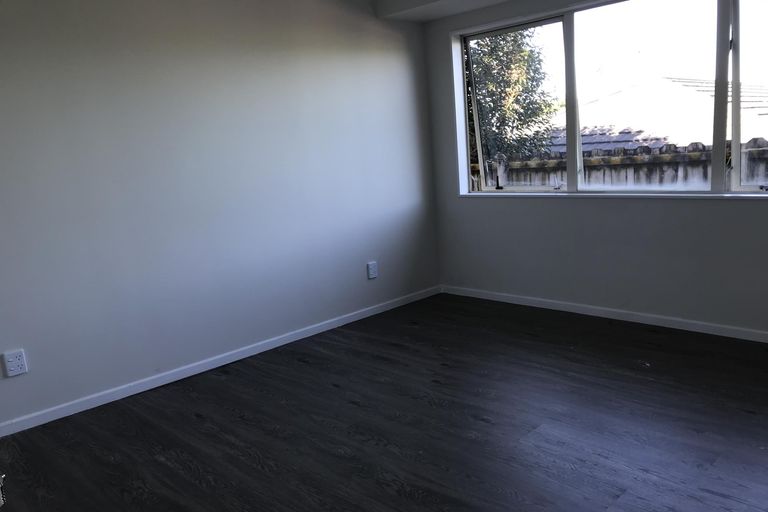 Photo of property in 3 Taatahi Street, Weymouth, Auckland, 2103