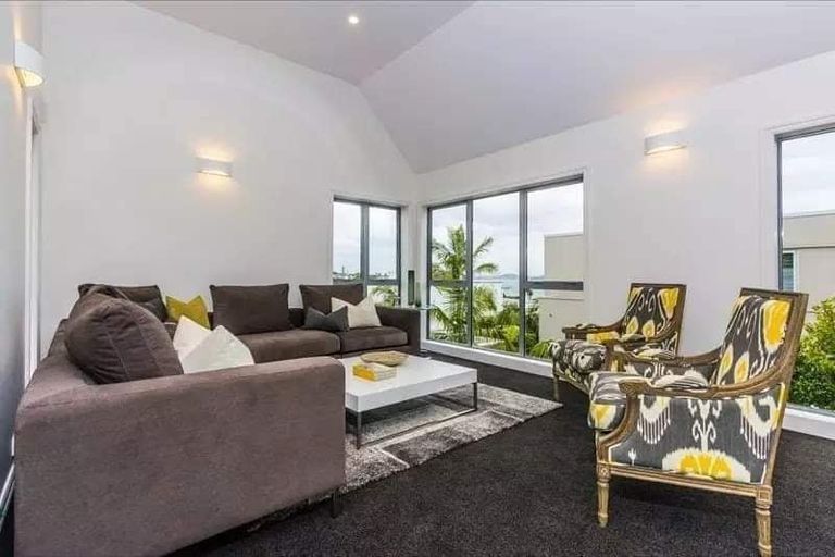 Photo of property in 2/70 Saint Heliers Bay Road, Saint Heliers, Auckland, 1071