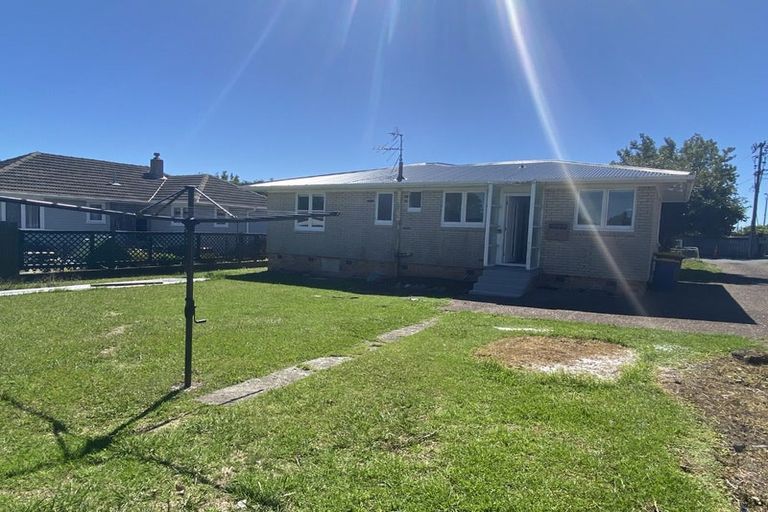 Photo of property in 20a Nile Road, Kelston, Auckland, 0602