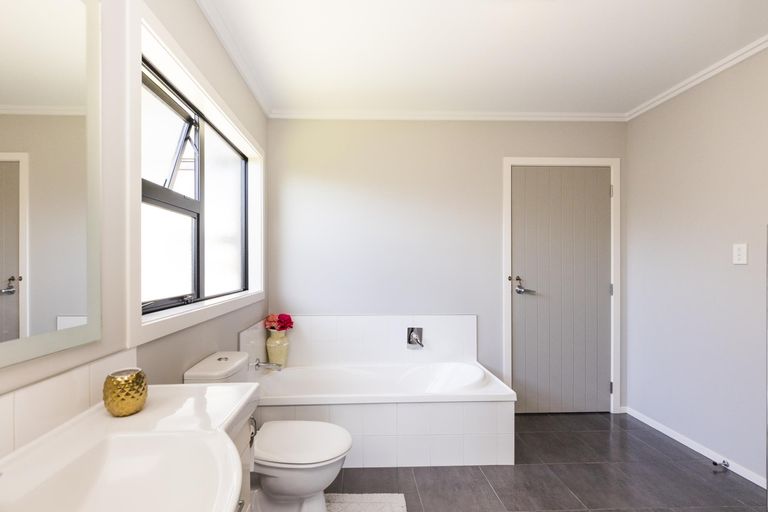 Photo of property in 1 Angelina Way, Kelvin Grove, Palmerston North, 4414