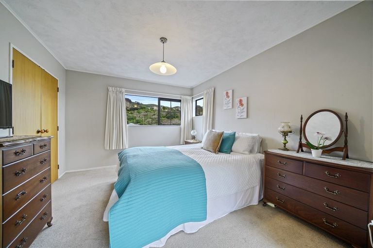 Photo of property in 98 Oxford Street, Tawa, Wellington, 5028