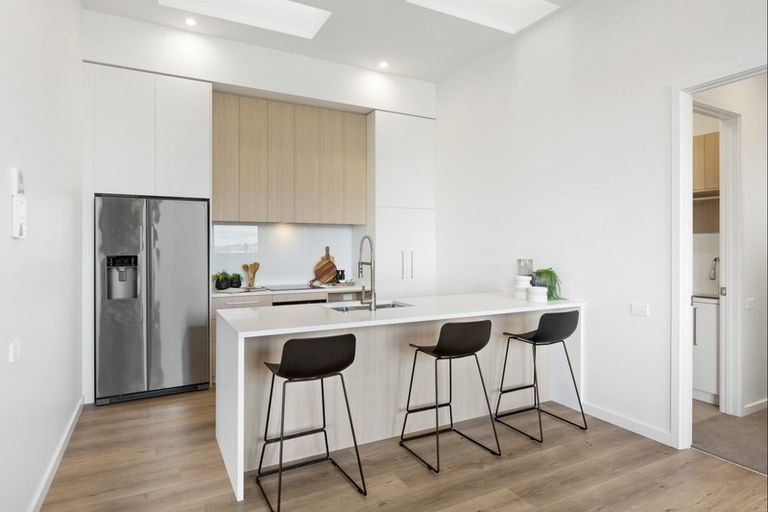 Photo of property in 7/14 Tamariki Avenue, Orewa, 0931