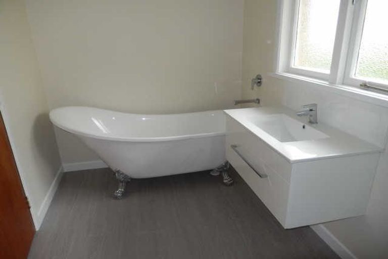 Photo of property in 8 Hillcrest Road, Hillcrest, Hamilton, 3216