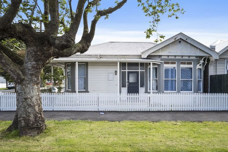 Photo of property in 288 Oxford Street, South Dunedin, Dunedin, 9012