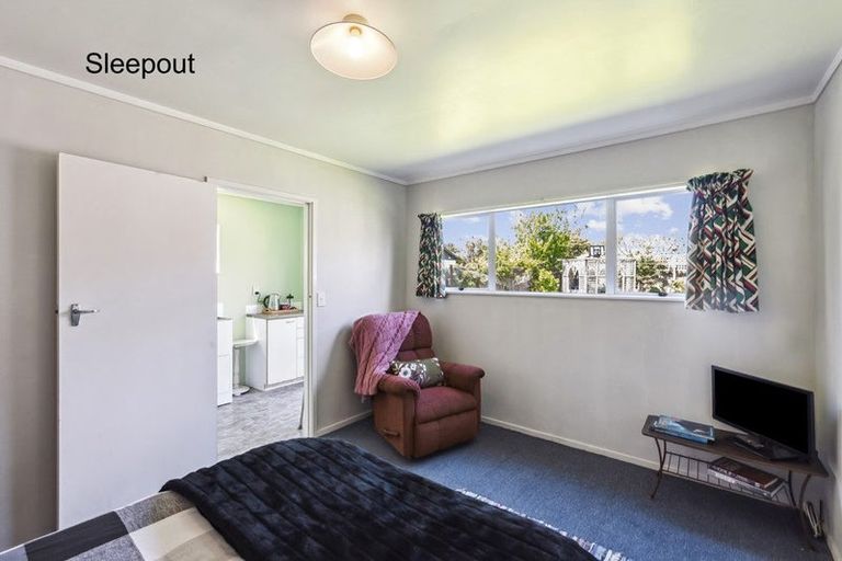 Photo of property in 13 Rauparaha Street, Waikanae Beach, Waikanae, 5036