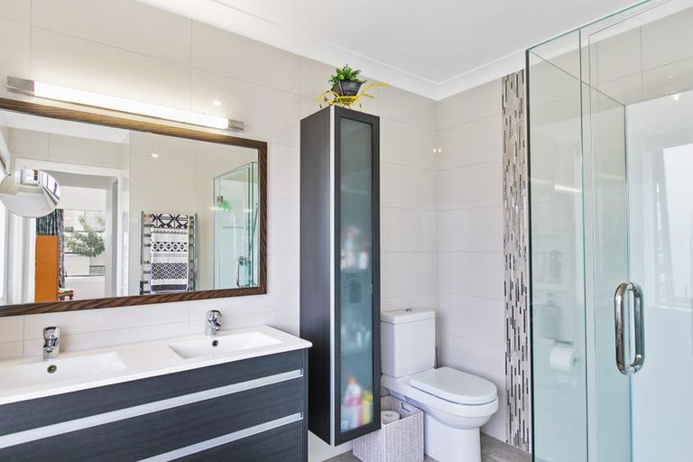 Photo of property in 85 Waller Avenue, Bucklands Beach, Auckland, 2012