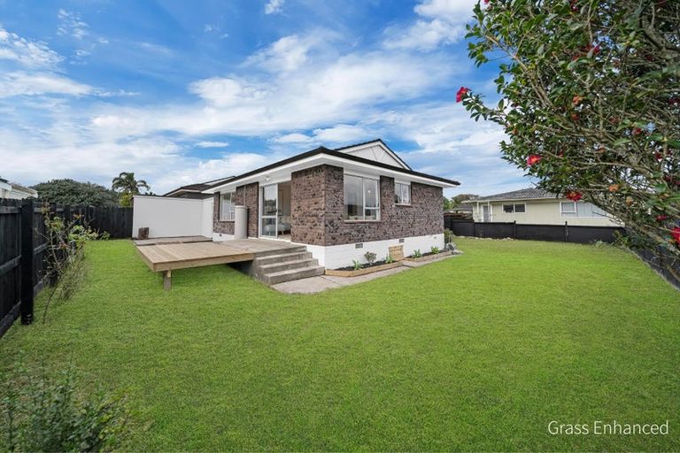 Photo of property in 2/37 Blacklock Avenue, Henderson, Auckland, 0612