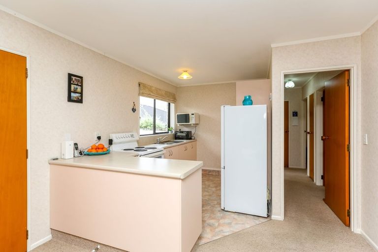 Photo of property in 2/13 Chilman Street, Strandon, New Plymouth, 4312