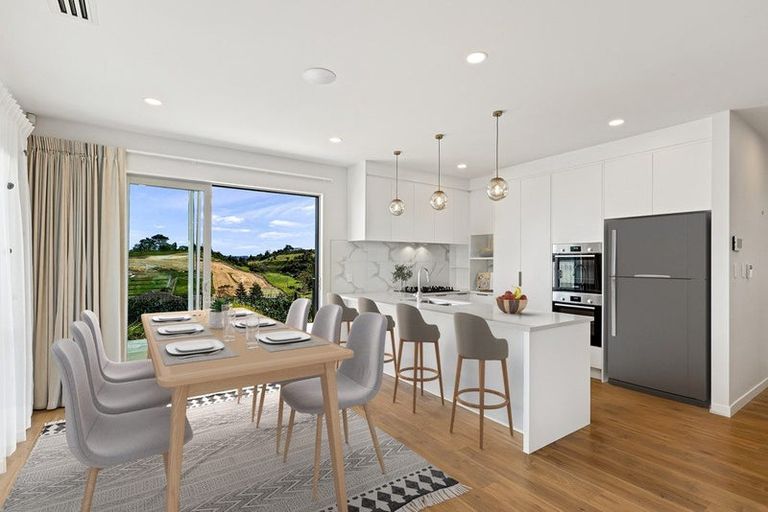 Photo of property in 47 Davey Crescent, Orewa, 0931