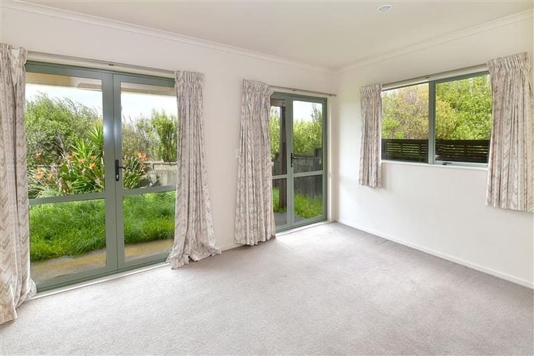 Photo of property in 22 Midshipman Court, Gulf Harbour, Whangaparaoa, 0930
