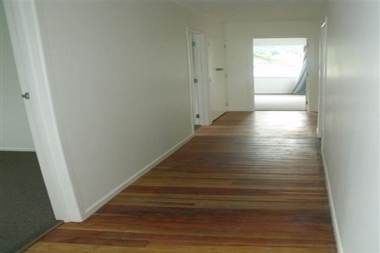 Photo of property in 16 Mangarau Crescent, Havelock North, 4130