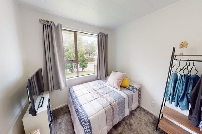 Photo of property in 24 Fergusson Street, Marton, 4710