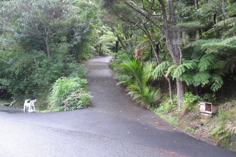 Photo of property in 11 Taraire Road, Titirangi, Auckland, 0604