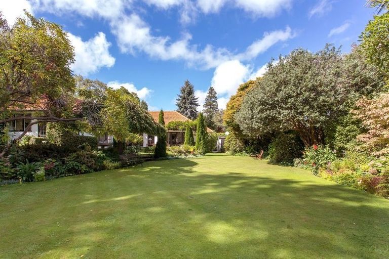 Photo of property in 19 Glandovey Road, Fendalton, Christchurch, 8052