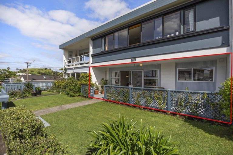 Photo of property in 2/103 Vauxhall Road, Narrow Neck, Auckland, 0624