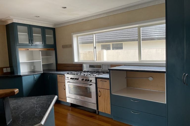 Photo of property in 27a St Annes Crescent, Wattle Downs, Auckland, 2103