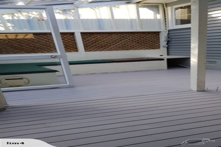 Photo of property in 39 Pleasant Road, Glen Eden, Auckland, 0602