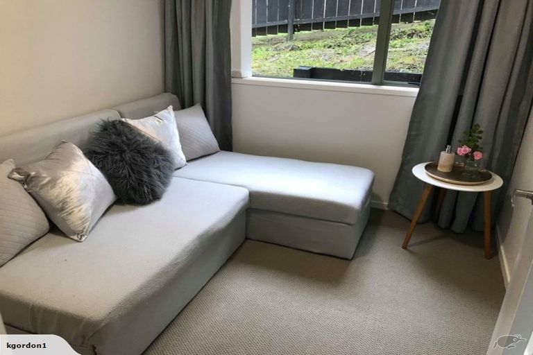 Photo of property in 29a Woodglen Road, Glen Eden, Auckland, 0602