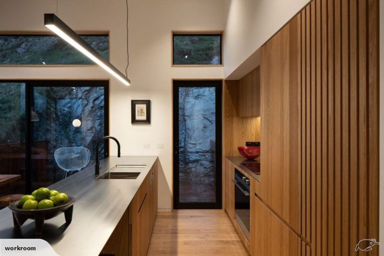 Photo of property in 63 Mcdonnell Road, Arrowtown, 9302