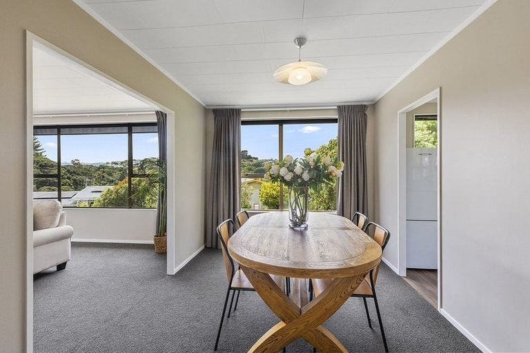 Photo of property in 1 Carvel Lane, Whitby, Porirua, 5024