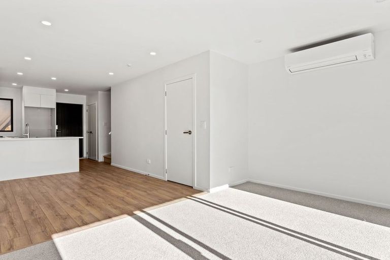 Photo of property in 30/28 Westgate Drive, Westgate, Auckland, 0614