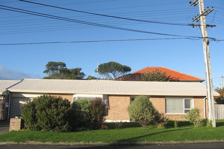 Photo of property in 20 Menin Road, Raumati South, Paraparaumu, 5032