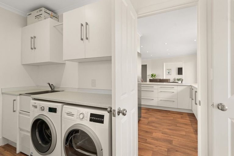 Photo of property in 16 Mcdonnell Street, Omokoroa, 3114