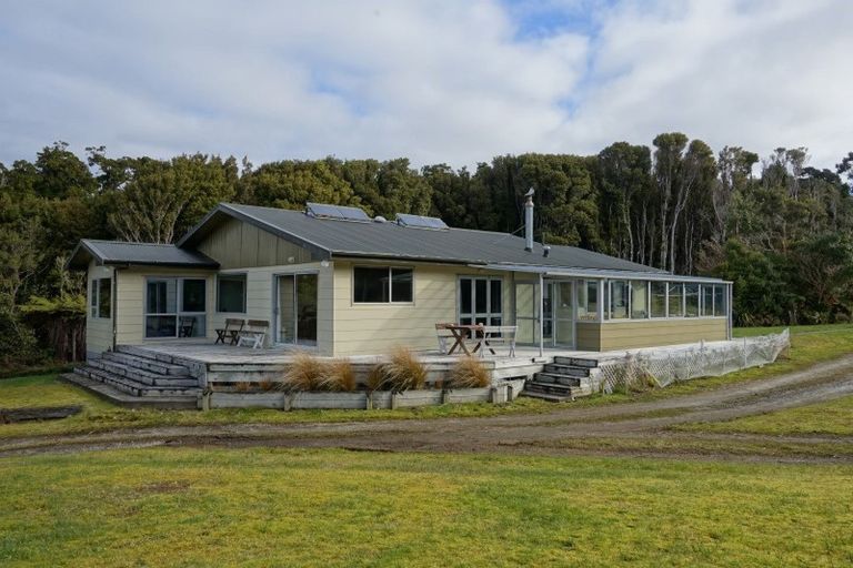 Photo of property in 343 Back Road, Stewart Island/rakiura, Stewart Island, 9818