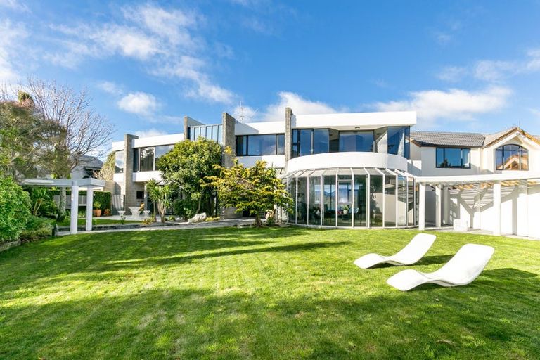 Photo of property in 32 Seatoun Heights Road, Seatoun, Wellington, 6022