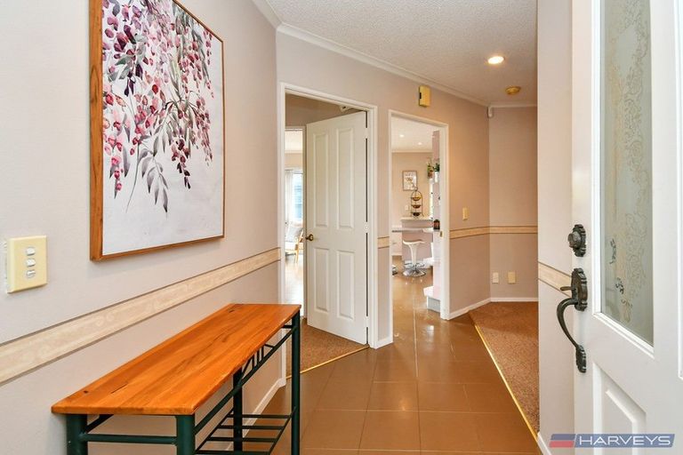 Photo of property in 4 Larkspur Court, The Gardens, Auckland, 2105