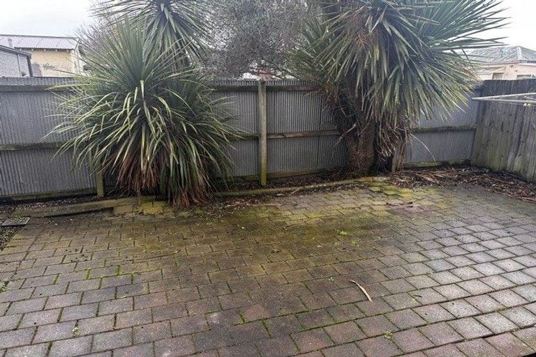 Photo of property in 68c Thackeray Place, Waltham, Christchurch, 8023