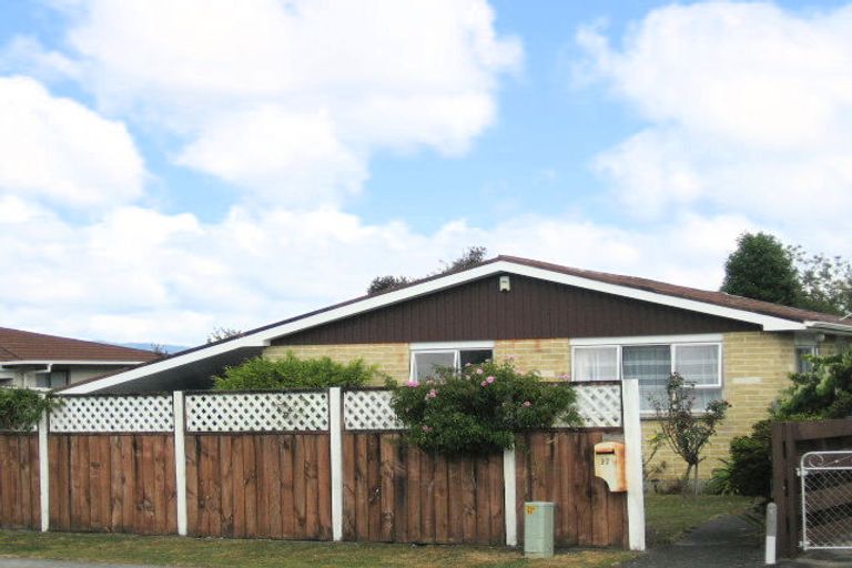 Photo of property in 37 Shanly Street, Brown Owl, Upper Hutt, 5018