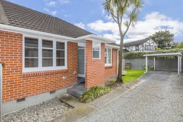 Photo of property in Kauri Flats, 2/1005 Fergusson Drive, Ebdentown, Upper Hutt, 5018