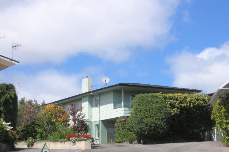 Photo of property in 51 Tremaine Avenue, Two Mile Bay, Taupo, 3330