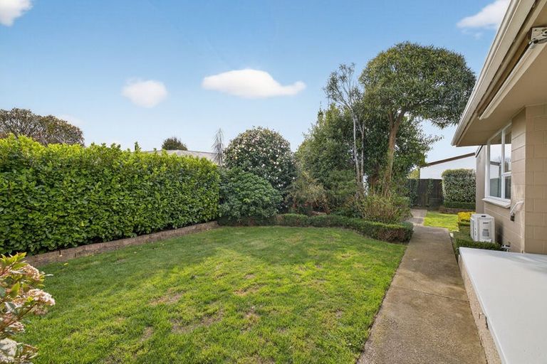 Photo of property in 40 Harrowdale Drive, Avonhead, Christchurch, 8042