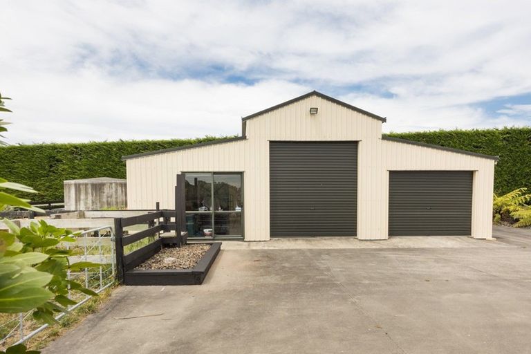 Photo of property in 32 Stoneleigh Lane, Aokautere, Palmerston North, 4471