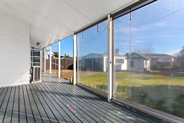 Photo of property in 3 Sequoia Crescent, Owhata, Rotorua, 3010