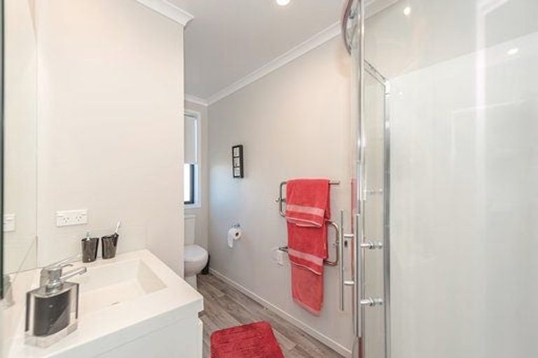 Photo of property in 1/142 Forest Lake Road, Forest Lake, Hamilton, 3200