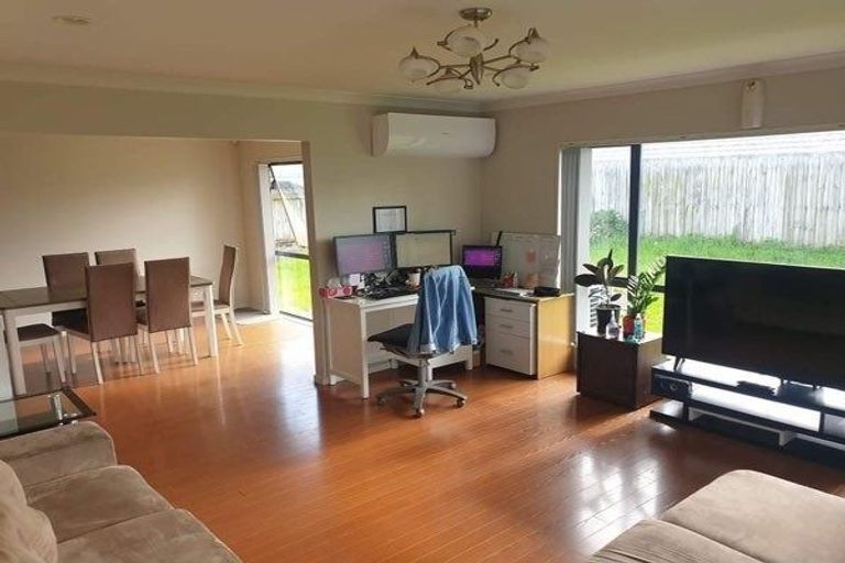 Photo of property in 22 Donegal Park Drive, Flat Bush, Auckland, 2019