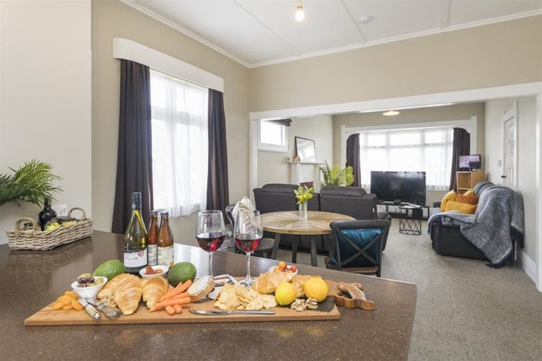 Photo of property in 28 Hair Street, Marton, 4710