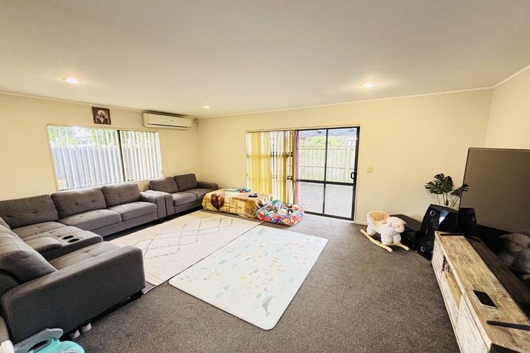 Photo of property in 23a Grove Road, Papakura, 2110