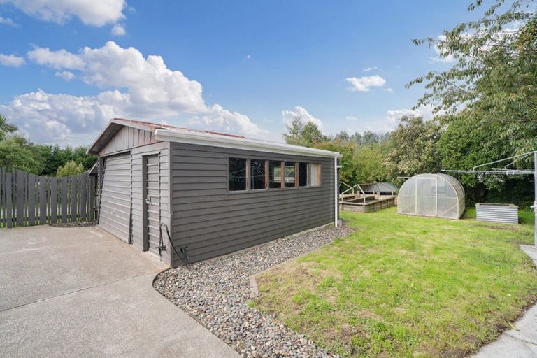 Photo of property in 20 Robert Street, Otatara, Invercargill, 9879