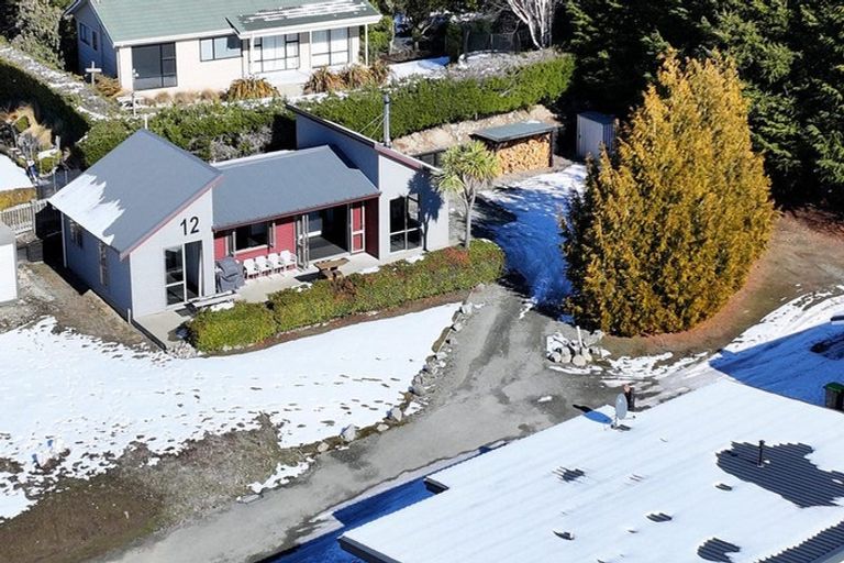 Photo of property in 12 O'neill Place, Lake Tekapo, 7999