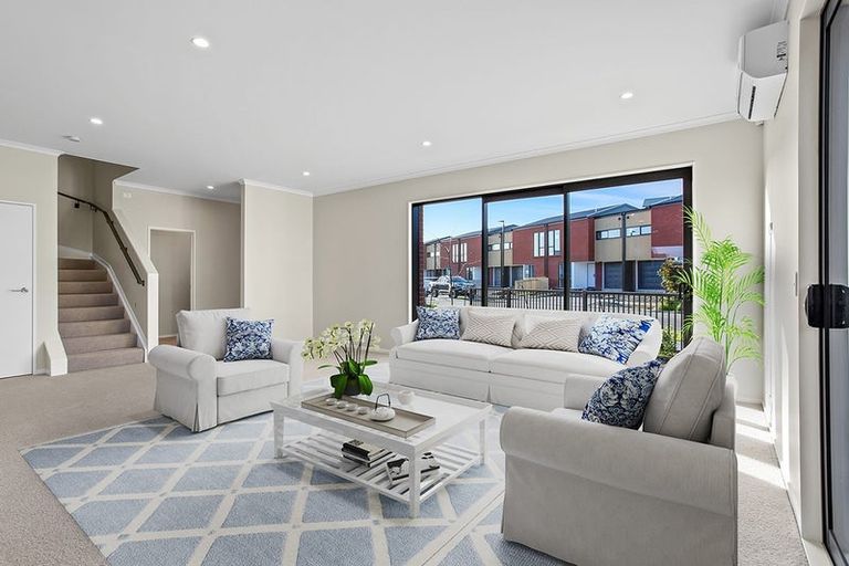 Photo of property in 10 Roundel Crescent, Whenuapai, Auckland, 0618