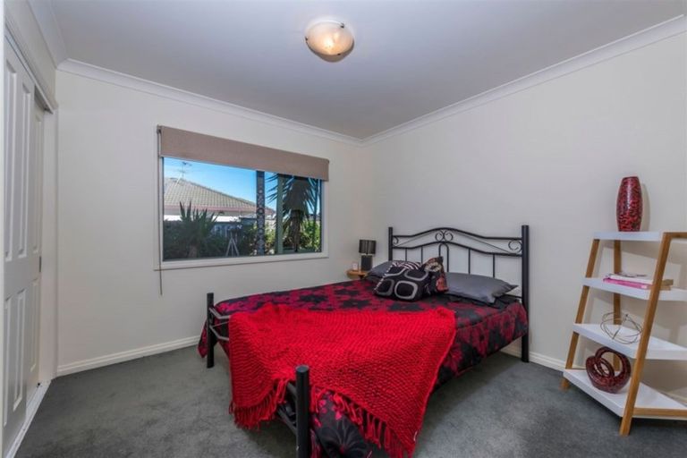 Photo of property in 153c Hobsonville Road, West Harbour, Auckland, 0618