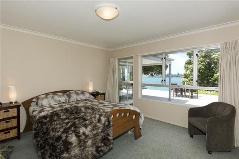 Photo of property in 188a Devonport Road, Tauranga, 3110