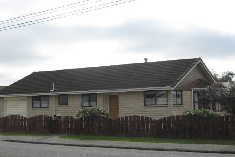 Photo of property in 22 Parsonage Road, Waimate, 7924