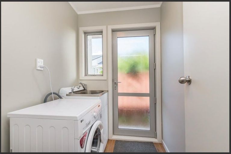 Photo of property in 27 Izard Road, Khandallah, Wellington, 6035